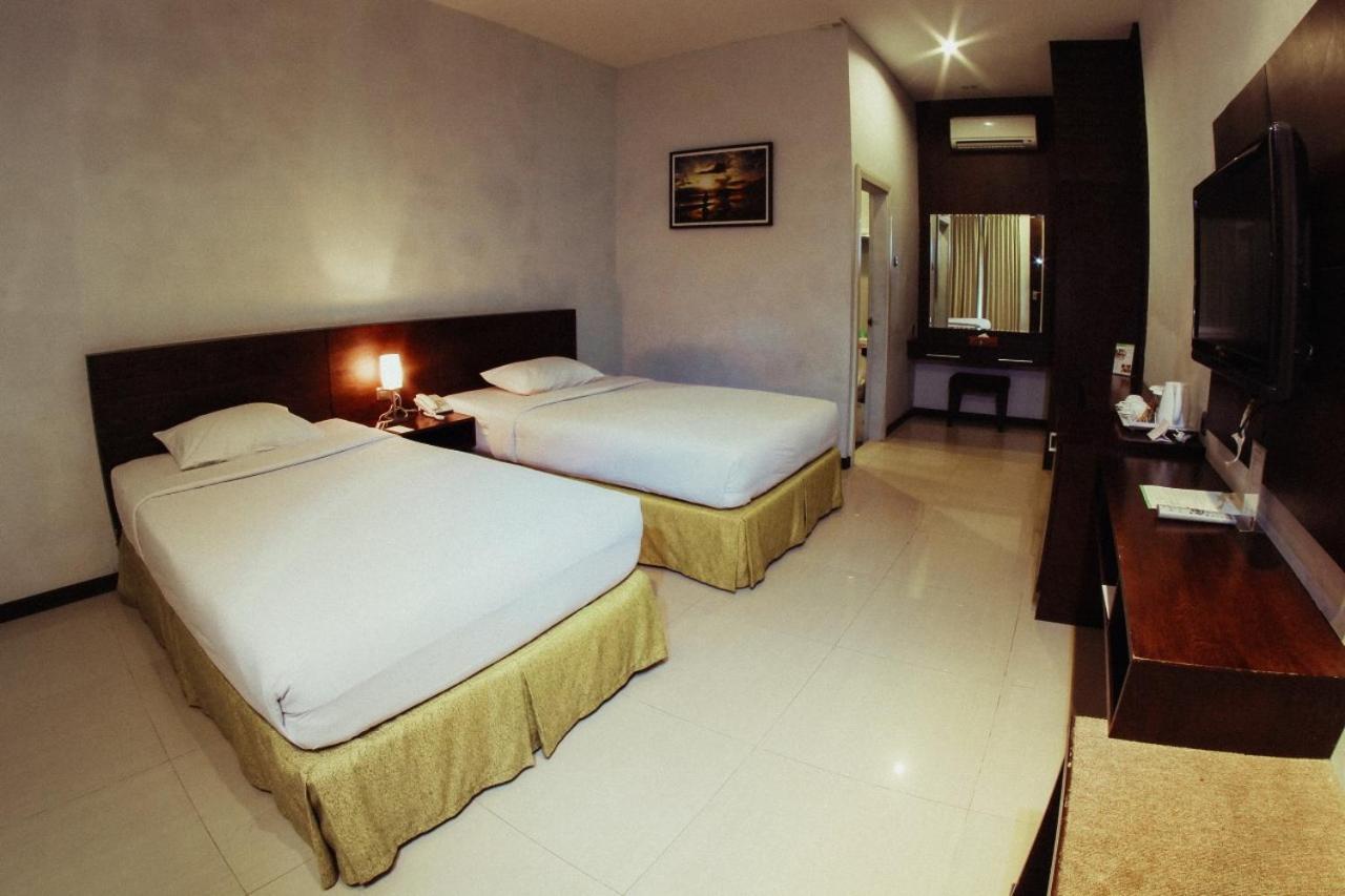 The Hill Resort Sibolangit Exterior photo